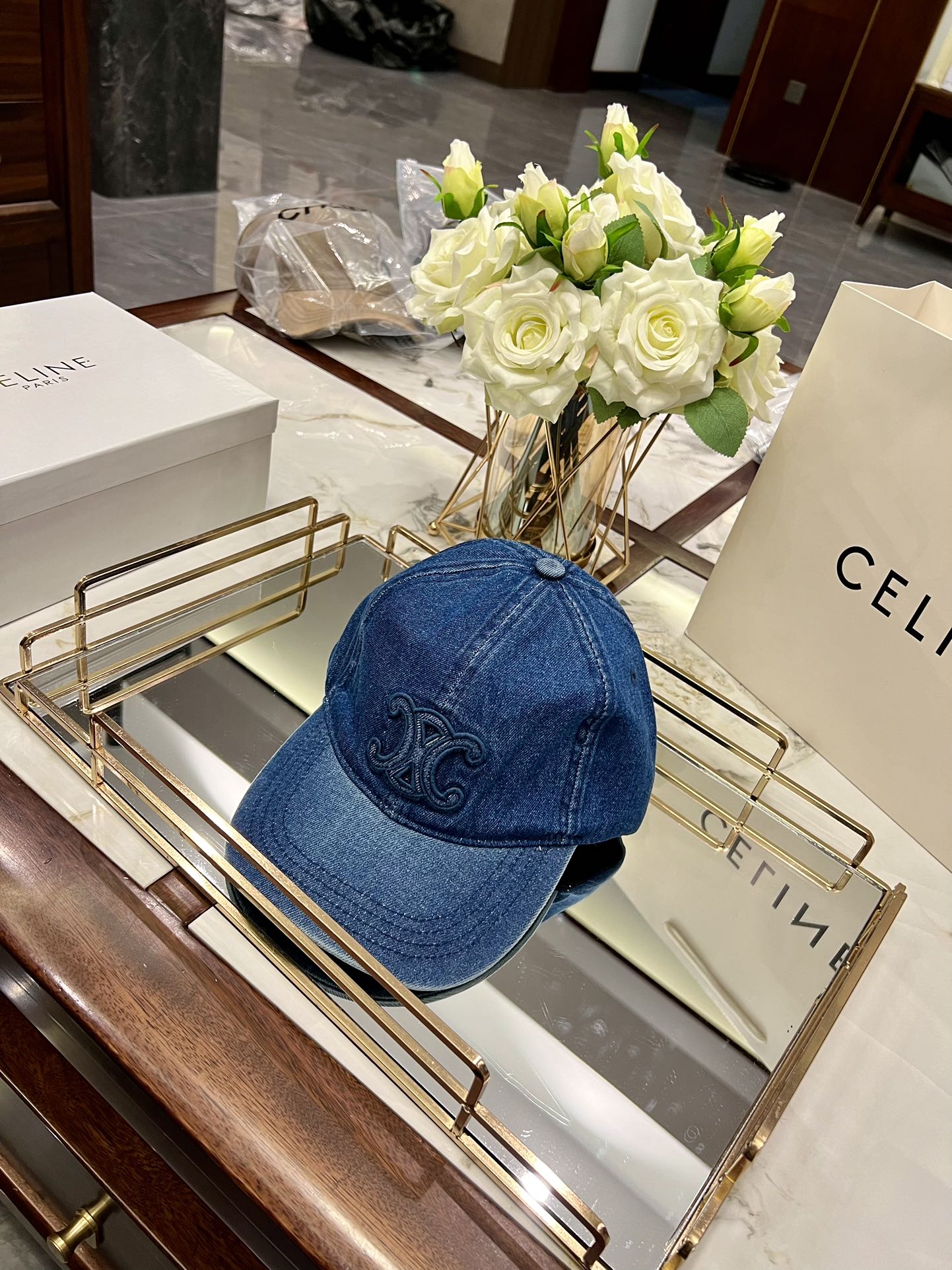 celine hat model 05